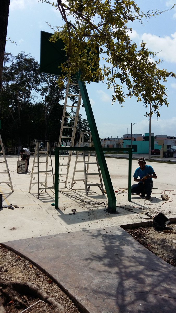 LasPalmasTulum's tweet photo. Gracias pdte @DavidBalam por la reparacion de las canastas. @betoborge @Armando_Angulo @TinoErrasquin https://t.co/thmiWo0Je2