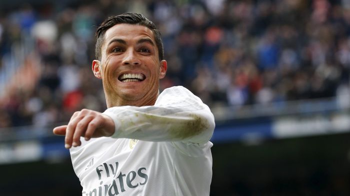 FaktaRMCF's tweet photo. Gol di UCL:

▪CRISTIANO RONALDO: 12⚽
▪Messi + Suarez + Neymar: 12⚽ https://t.co/DXEqN2z2Gj