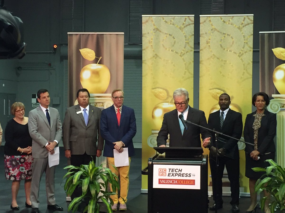 ocpsotc's tweet image. Dr. Sandy Shugart of @valenciacollege illuminates the need for short-term, skilled workforce. #TechExpress @OCPSnews