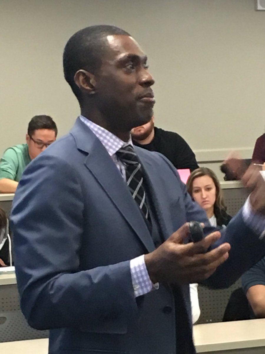 martypieratt's tweet photo. Top Florida real estate property manager Socrate Exantus talking to my New Venture Management class @KelleySchool https://t.co/ugsUAtzCDF