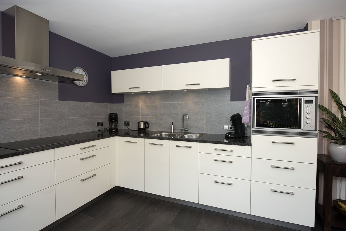 Nieuw in #verkoop Deldensestraat 246 #Almelo. Prachtig gelegen vrijstaande woning met grote garage en tuin.