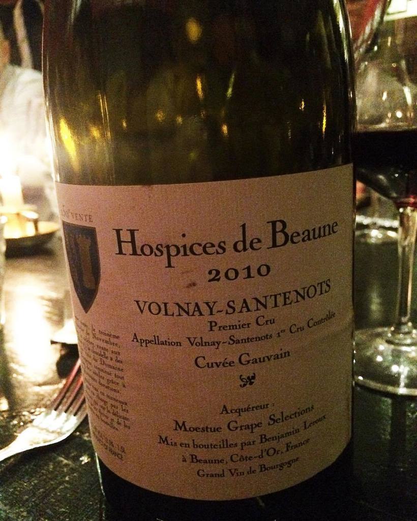 nervositee's tweet photo. A very good magnum Volnay from yesterdays dinner @lebenjaminoslo • @moestue #wine #french … https://t.co/AT6NtTBhLj https://t.co/BsIGoWMFEs