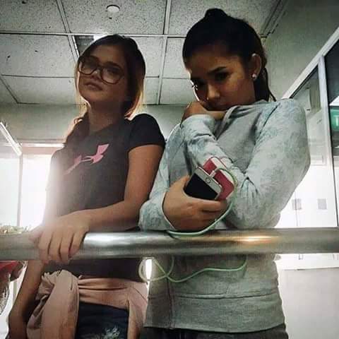 ImCollenLoiYals's tweet photo. LoiRis😍💋❤👍😘

LOISA RobLasPinas OnSunday https://t.co/Mp1FDvpWdA