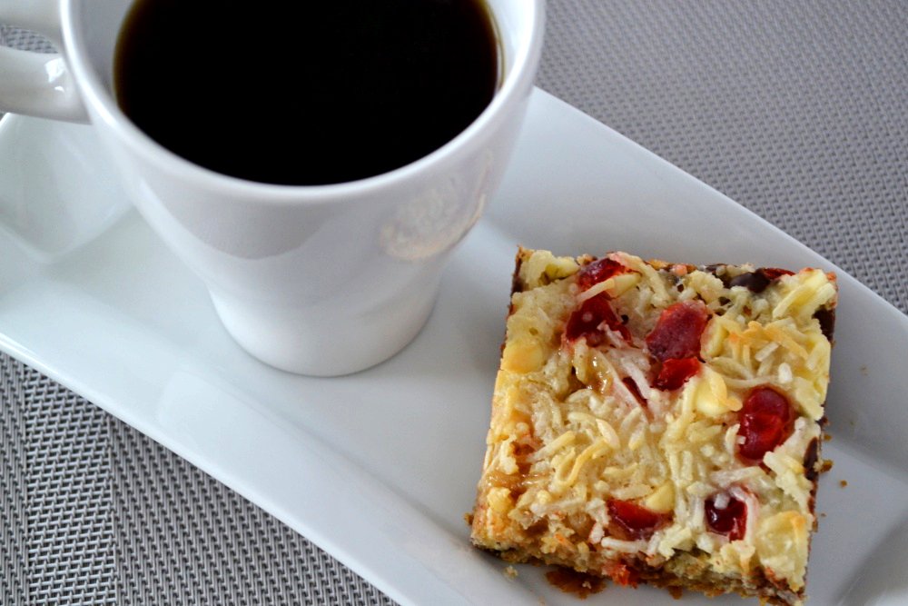 IOP_Blog's tweet image. Super easy and adaptable to your favourite ingredients! Try these Megic Delights itsourpleasure.ca/recipes/magic-…