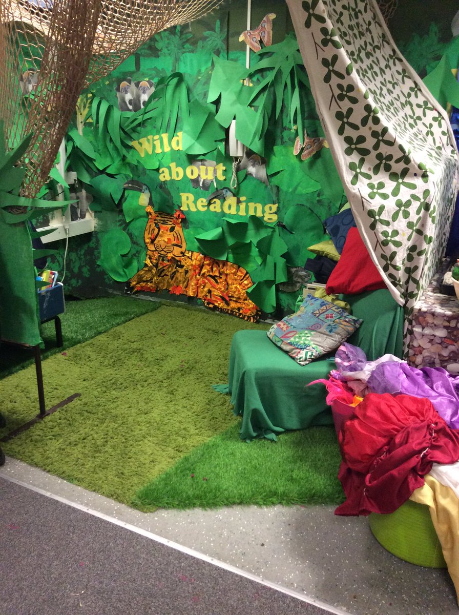 Kender_NurJ's tweet photo. Be careful kids @KenderSchool , it's a jungle out there! 🐯🌳📚 https://t.co/b8kog75CC4