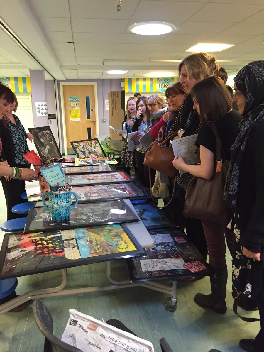 BCPSHead's tweet photo. Lots of fantastic learning @BroadfieldCPS @LittleHeatonCE @Lowerplace_PS  @ShawcloughCP #RUSCTeachmeet https://t.co/6r6LrhlMXY