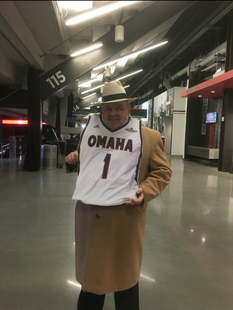mobile_mavs's tweet photo. Pizza and basketball make a great combo, the Godfather knows what's up! #callmemaverick @godfatherspizza https://t.co/4jRoRwsp54