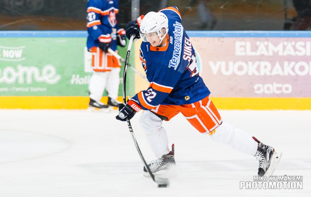mkylmaniemi's tweet photo. Tänään #Hakametsä'ssä on vuorossa A-junnujen paikalliskamppailu. #Tappara #Ilves #Ajunnut #NuortenSM https://t.co/YR1IyNdbJh