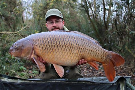 MenardsFishery's tweet photo. venue regular Dan Godden enjoying his winter 30.08 known as the parrot. https://t.co/ciCyN1Prfr
