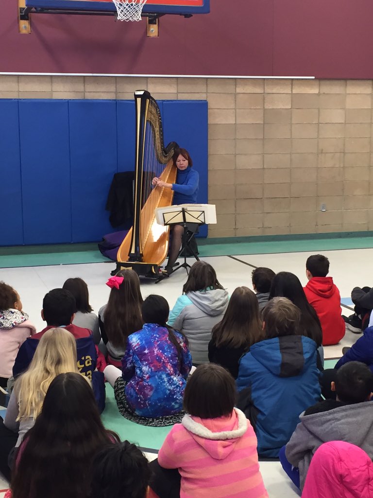 mrsnavasclass's tweet photo. Listening to some incredible harp music performed by a member of our #nmphilharmonic! #zunieagles @ABQschools https://t.co/7kfD0i7FpW