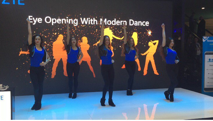 Sergifm95's tweet photo. #ZTEmoment #MWC16 https://t.co/ISz3kPVxpE