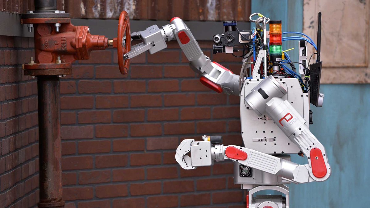 tpt's tweet image. TONIGHT: Penguins, Robots, and #BigDataPBS. It&apos;s a great night to #SupportTPT.