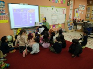 Ramirez21Myrna's tweet photo. Read Aloud Day!  Fun reading!  KC #WRAD16 #asfm @lisalaregia @ASFMELEM https://t.co/JQujqOU0b7