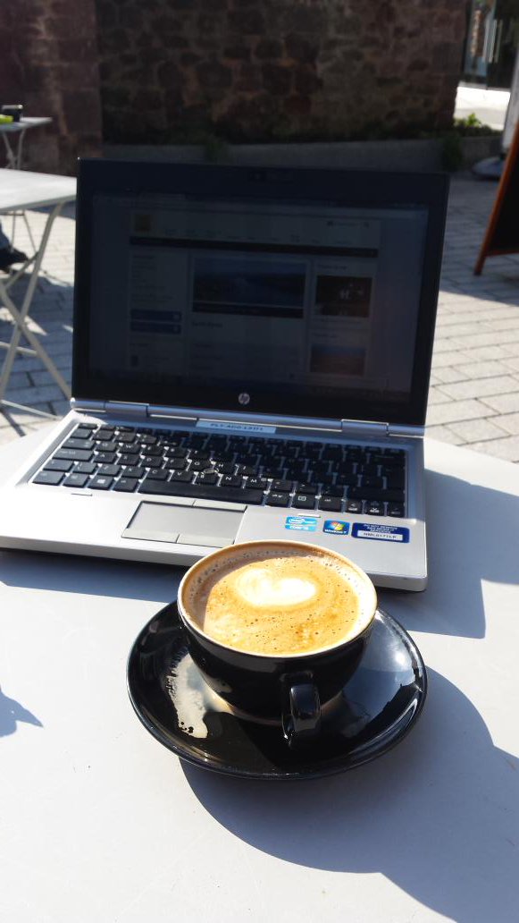 Lovely coffee in #Exeter with a client, chatting digital marketing ideas in the sunshine, a great combination!