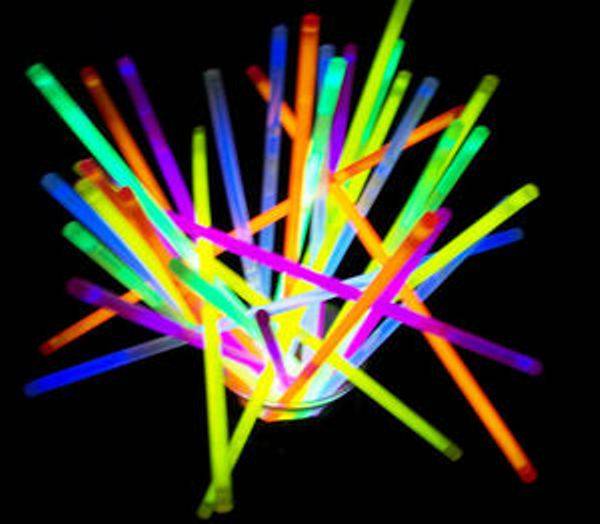 PulserasF's tweet photo. .@PulserasF Con estas barritas fluorescentes podrás hacer tus pulseras fluorescentes https://t.co/m48uZngVed https://t.co/n7mogCCVwj