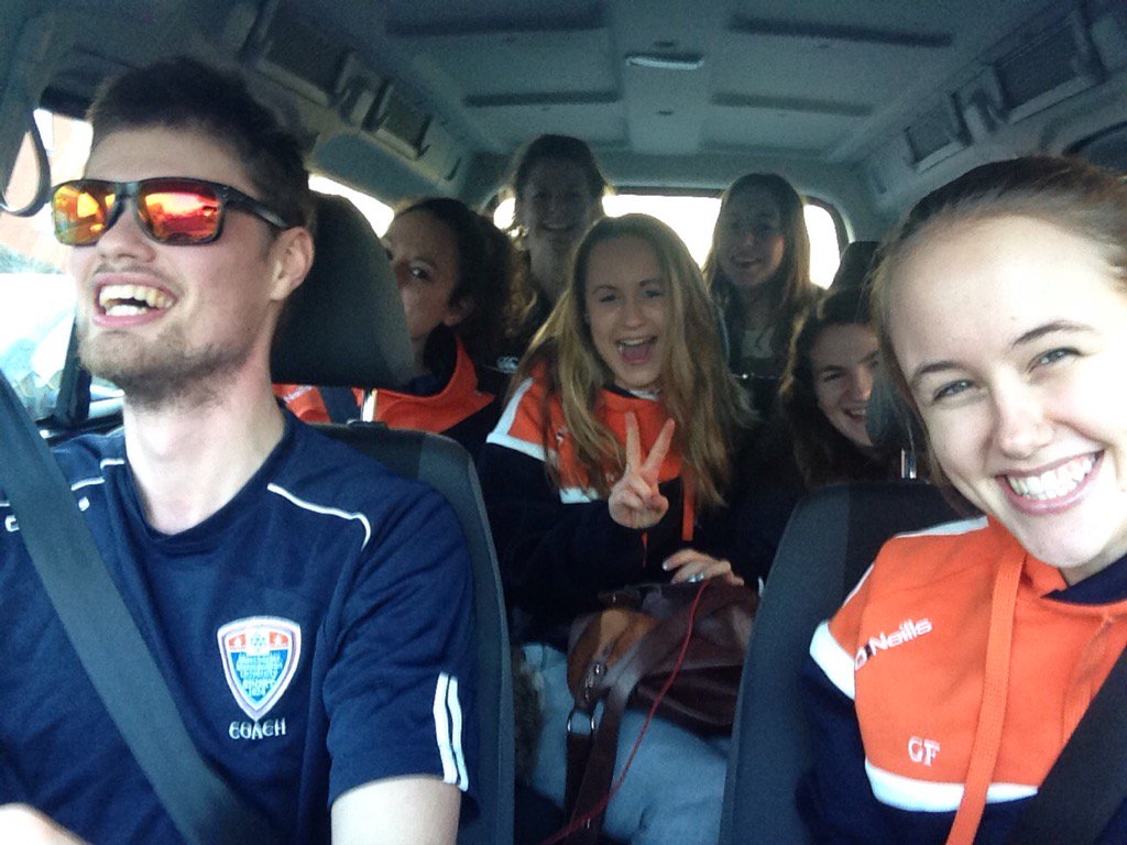MMUVC's tweet image. Team car! #volleyball @MMUSport