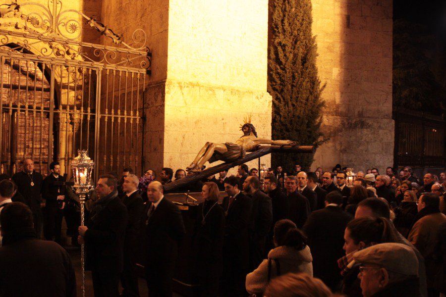 Hdad_Piedad's tweet photo. Agradecimientos por la colaboración en el Vía Crucis de las Cofradías https://t.co/g4Rp7pbS7c https://t.co/GYBqa23HEe