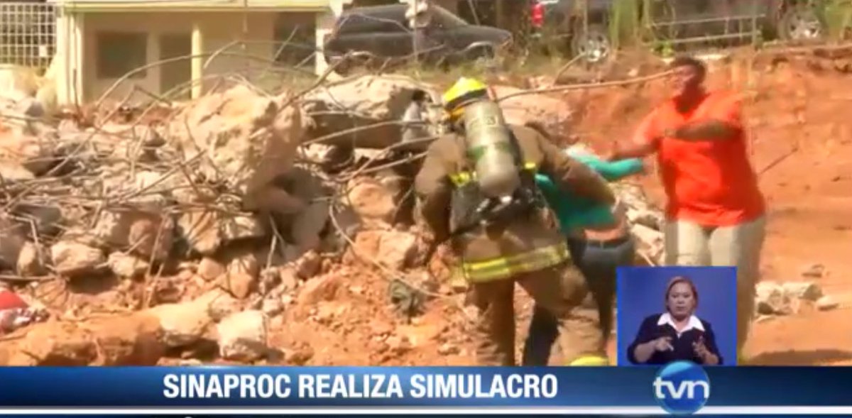 tvnnoticias's tweet photo. El @Sinaproc_Panama desarrolló un simulacro de sismo en la Avenida Balboa. Se realizaron diversos escenarios. https://t.co/WCeIMXNnSy