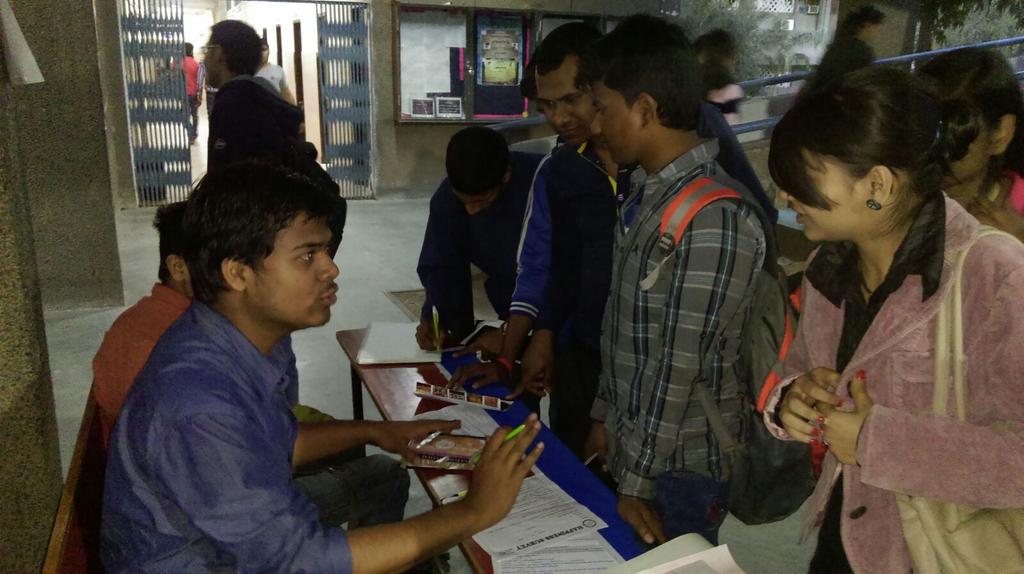 Saranshpatel2's tweet photo. #WCFcare4Environment 
Cyclothon registration #WCF2016 
Mlnce
@nirmalmatella 
@drpoonamgulia 
@manasme 
@SriSri https://t.co/uLxdkD9WLH