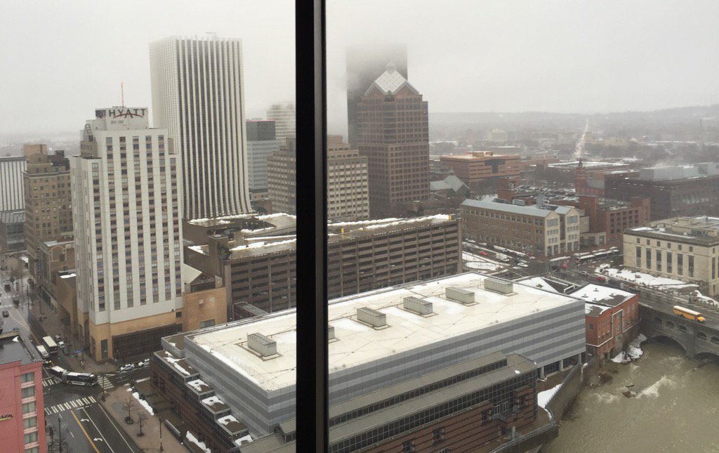 rachbarnhart's tweet photo. Downtown offices have some great views. #FirstFed #Roc https://t.co/vtYmJ52Pfs
