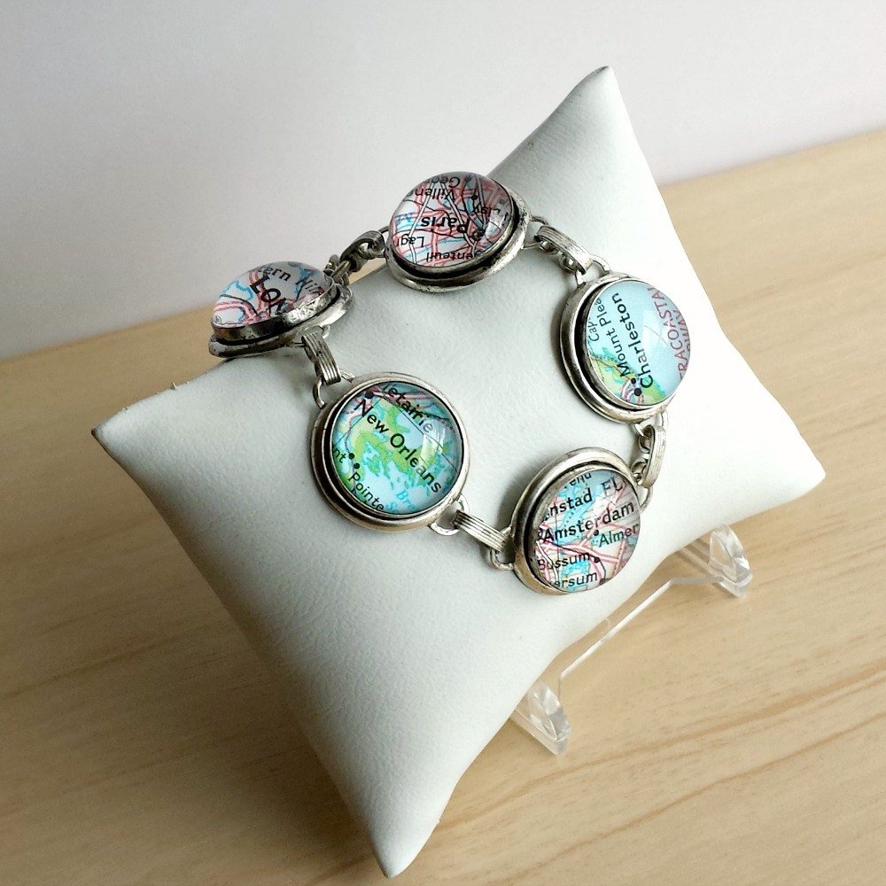 roseanddella's tweet photo. Custom Travel Map Bracelet, Wanderlust, Journey, World Traveller, World M… https://t.co/KIcUwz5GQv #map #MapBracelet https://t.co/gsUMtnBXYR