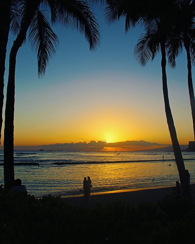 TCBodyShop's tweet image. Just capturing a fleeting #moment of some #magic. #canon 40D 18-55mm. .
.
.
#beach #sunset