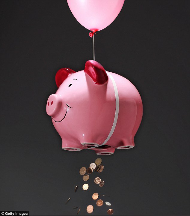 TeamspiritGroup's tweet photo. True cost of Osborne #pension raid: Savers will need extra £4k p.a. if #taxrelief is slashed https://t.co/s8R6u2U9uC https://t.co/uAV3pxZJ0E