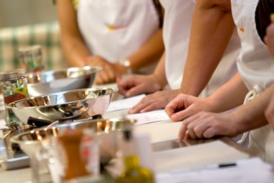 TalentlabCV's tweet photo. Corso di Cucina: Tecniche Base https://t.co/3Z8CmcbN4f https://t.co/L9ZrI2u0N6