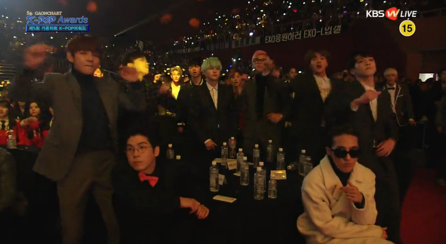 bts and ikon jamming to bigbang's bang bang bang