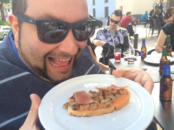 ceheginturismo's tweet photo. Sube tu foto más divertida con la etiqueta #tapascehegin2016 y podrás ganar productos #CocaCola #Cehegin https://t.co/TxyKfdpkmm