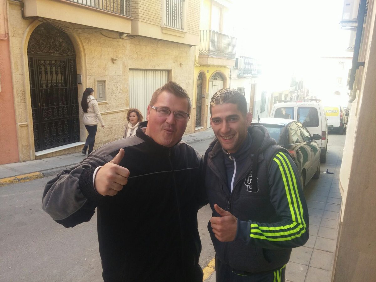 Buena visita hoy en Jodar de <a href="/ParrPedro/">PedritOoo!!</a> ,esta noche un pokito de música con @CtRsarioLinares un abrazo makina