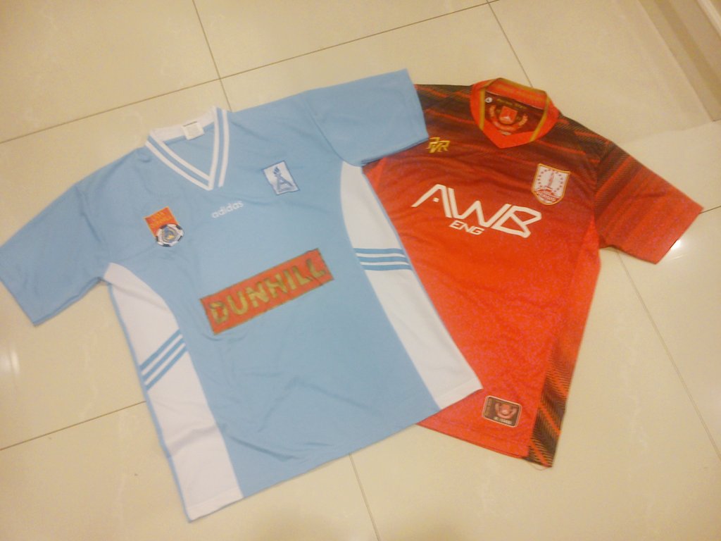 Hepi bes dei Solo. Aku ra upload foto Ngarsopuro, Pasar Gede, atau Kraton. Kebanggaanku ttg kutha Solo iki #SOLO271