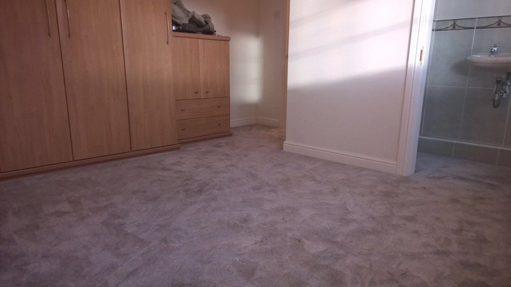 MagnaKitchens's tweet photo. #luxury #saxony #carpets #fitted in #colwynbay @cottam80 @NorthWalesDaily @dailycolwynbay https://t.co/PK76crUtuP