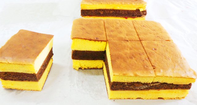 Mau bisa membuat Lapis Surabaya yang cantik dan lezat seperti ini?

#bakingclass #bogasari #cake #titanbaking