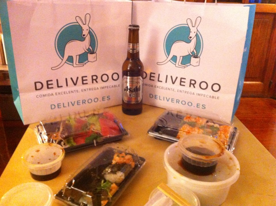 MarianoRochman's tweet photo. Anoche he llegado tarde y @Deliveroo_MAD me ha salvado! Gran opción para pedir comida, un mundo de sensaciones! https://t.co/JwubvO329b
