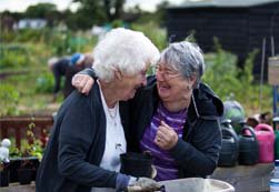 JoTYarlington's tweet photo. @yarlingtonhg are supporting @alzheimerssoc #sidebyside volunteer project https://t.co/7GH9bjhfVv https://t.co/E1lGqnuVsH