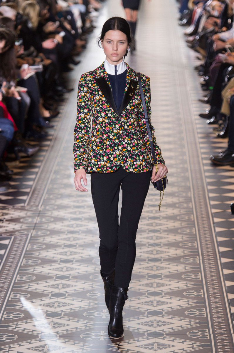 LORPHEUSmag's tweet photo. Tory Burch FALL 2016 RTW https://t.co/T1ENODz0Pp https://t.co/hJuCDFbWkD