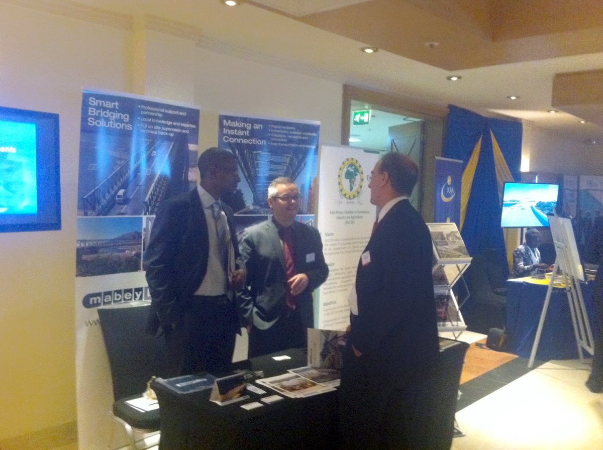 MabeyBridge_es's tweet photo. Estupenda Conferencia con visitantes a nuestro stand muy interesados en saber mas sobre @MabeyBridge! #PEASummit https://t.co/2afIOxA0Ra