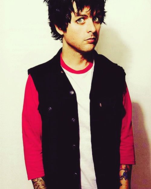 tickling_kian's tweet photo. Happy birthday @BJAofficial you are one hot mother fucker😍you are the punk rock ledgendddd @GreenDay  love you💖 https://t.co/gcjfYYiq5q