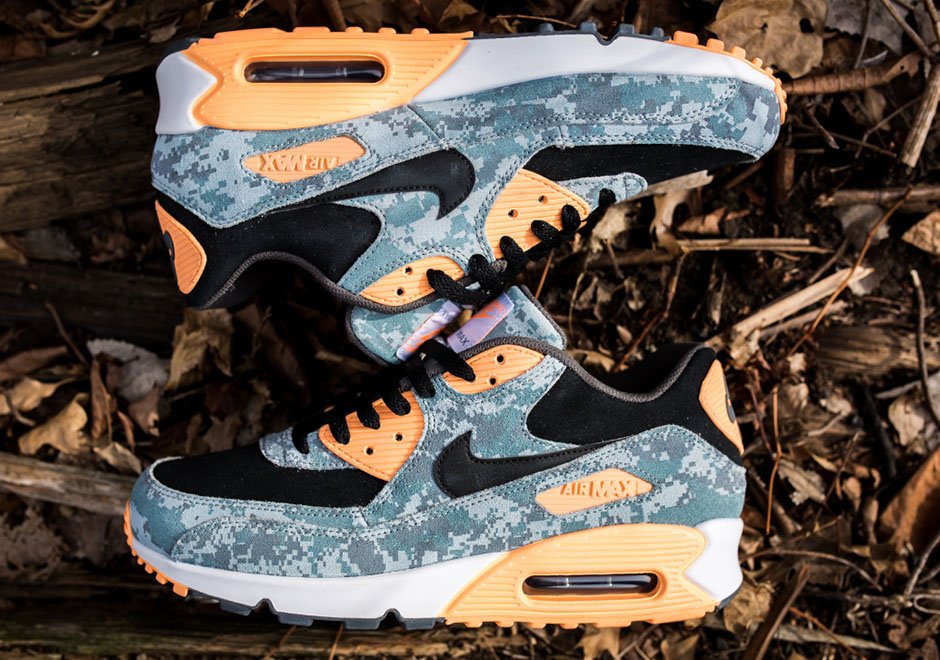 SneakerNews's tweet photo. Digi-camo graphics make for an incredible Air Max 90 release  https://t.co/1TTaysDTjP https://t.co/QPLZljiO0v