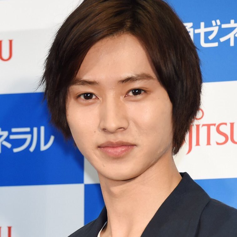 山﨑賢人 Momo どんな髪型でもイケメンはイケメンよ T Co Zcagvf5hwd Twitter