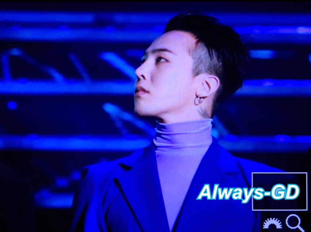 미리 상 몇개받을지 세는 오직 지드래곤만이 가능.gif | 인스티즈