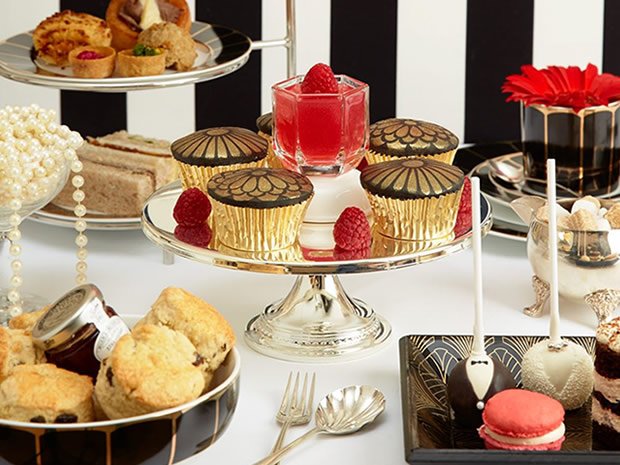 As we love tea and cake, an afternoon tea hen do is right up our street! Pic <a href="/Cheltsteaparty/">Cheltenham Tea Party</a> soglosweddings.com/stag-hen/38245…