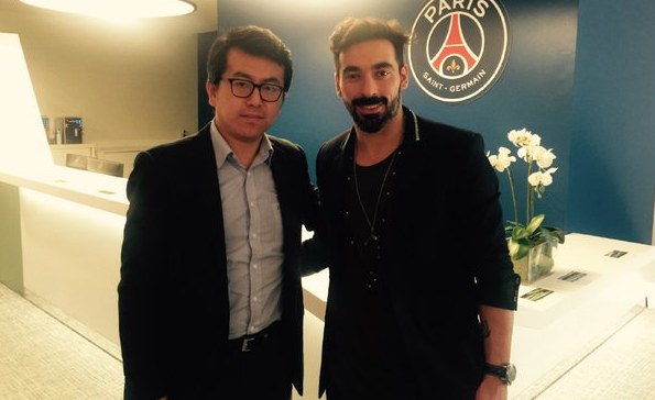 SC_ESPN's tweet photo. El club chino Hebei Fortune oficializó el fichaje de Ezequiel Lavezzi. El argentino firmó contrato por dos años. https://t.co/Nf1SuqKtGF