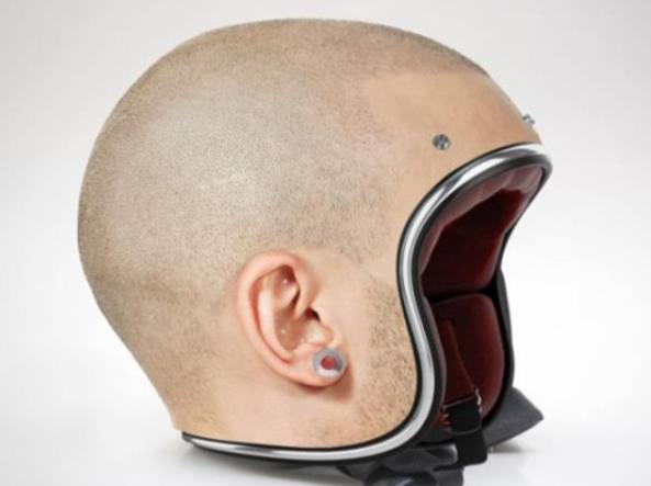 In moto col casco? Negli USA non è importante