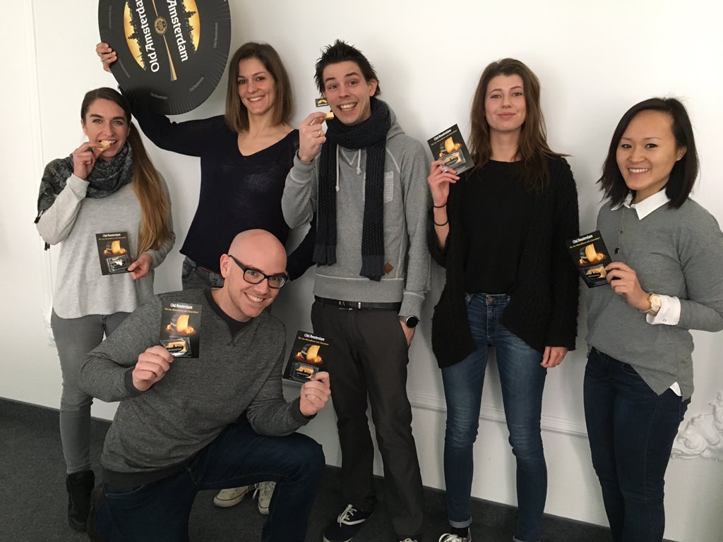 Moritz_TRO's tweet photo. @TROexperiential says cheese and thanks @OldAmsterdamDE @OldAmsterdam https://t.co/zhfbgqgnqZ