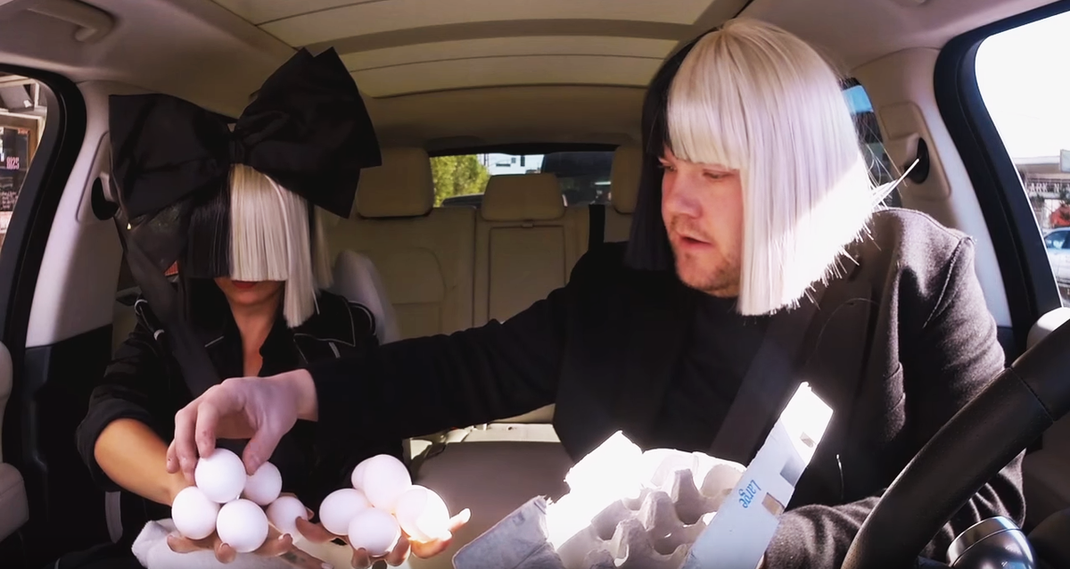 ViralGrab's tweet photo. VIRAL: James Corden Carpool Karaoke w/ Sia - https://t.co/1lDNTNCJuT https://t.co/ml9Q8Pw2lm
