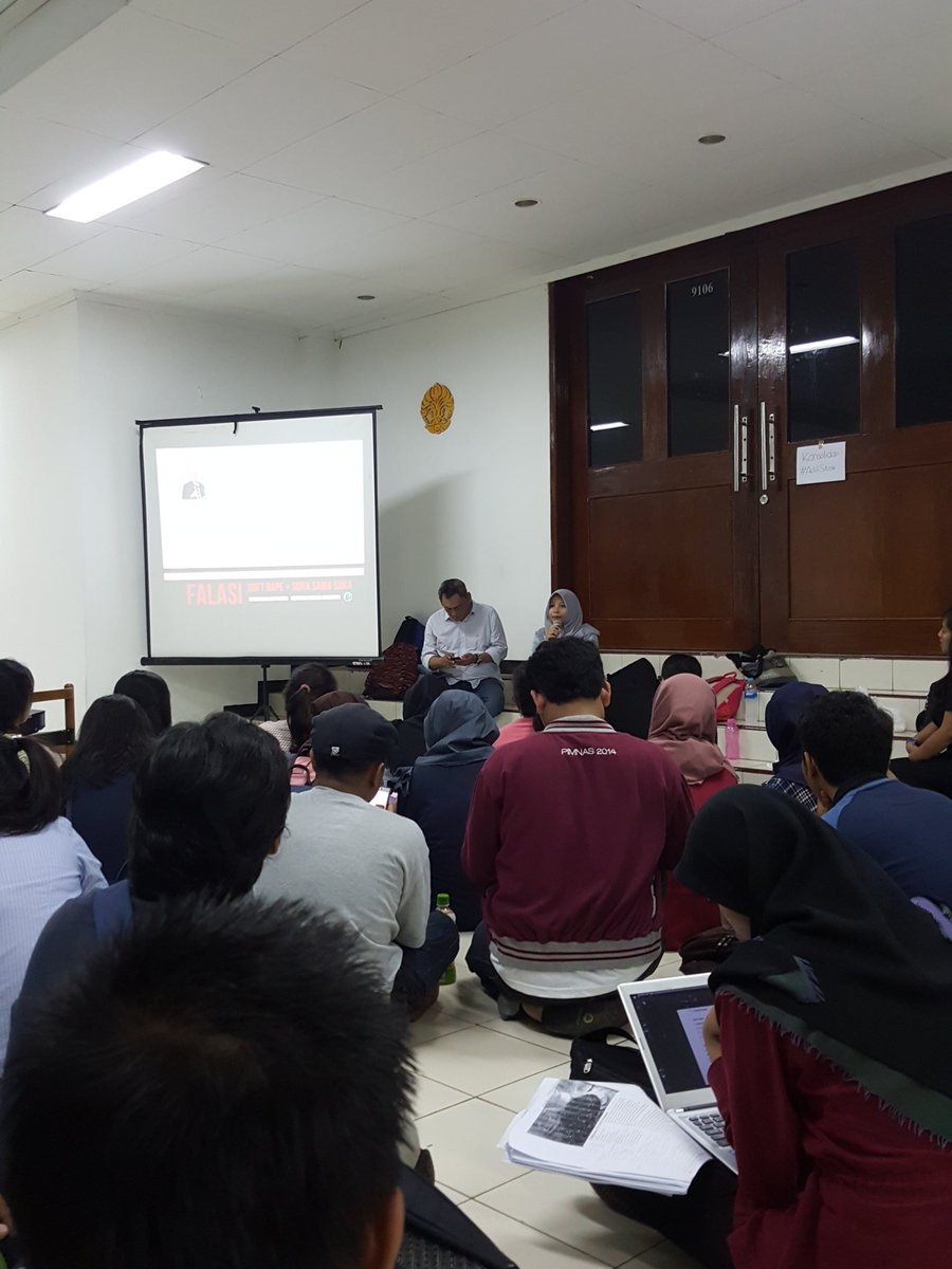 Saat ini <a href="/afinaemas/">Fina</a> mengklarifikasi beberapa rumor dan versi cerita yang beredar mengenai Sitok dan RW <a href="/AdiliSitok/">Adili Sitok</a>