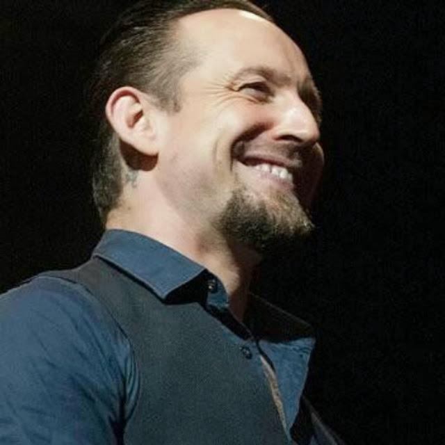 volbeatlizard's tweet photo. Its #PoulsenEyeWrinkleWednesday! @vsweet36 @nazelliB @Sannisideup @catmutha @fin_flikka @aj__lo @segermama @moiCaroe https://t.co/DlC8iXfy9S