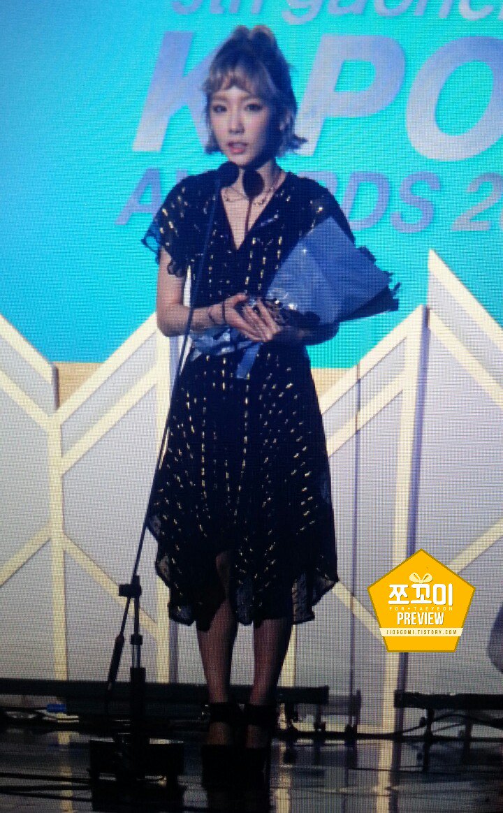 [PIC][17-02-2016]TaeYeon tham dự “5th Gaon Chart K-pop Awards” vào tối nay Cbaq9XTVIAAsHRL